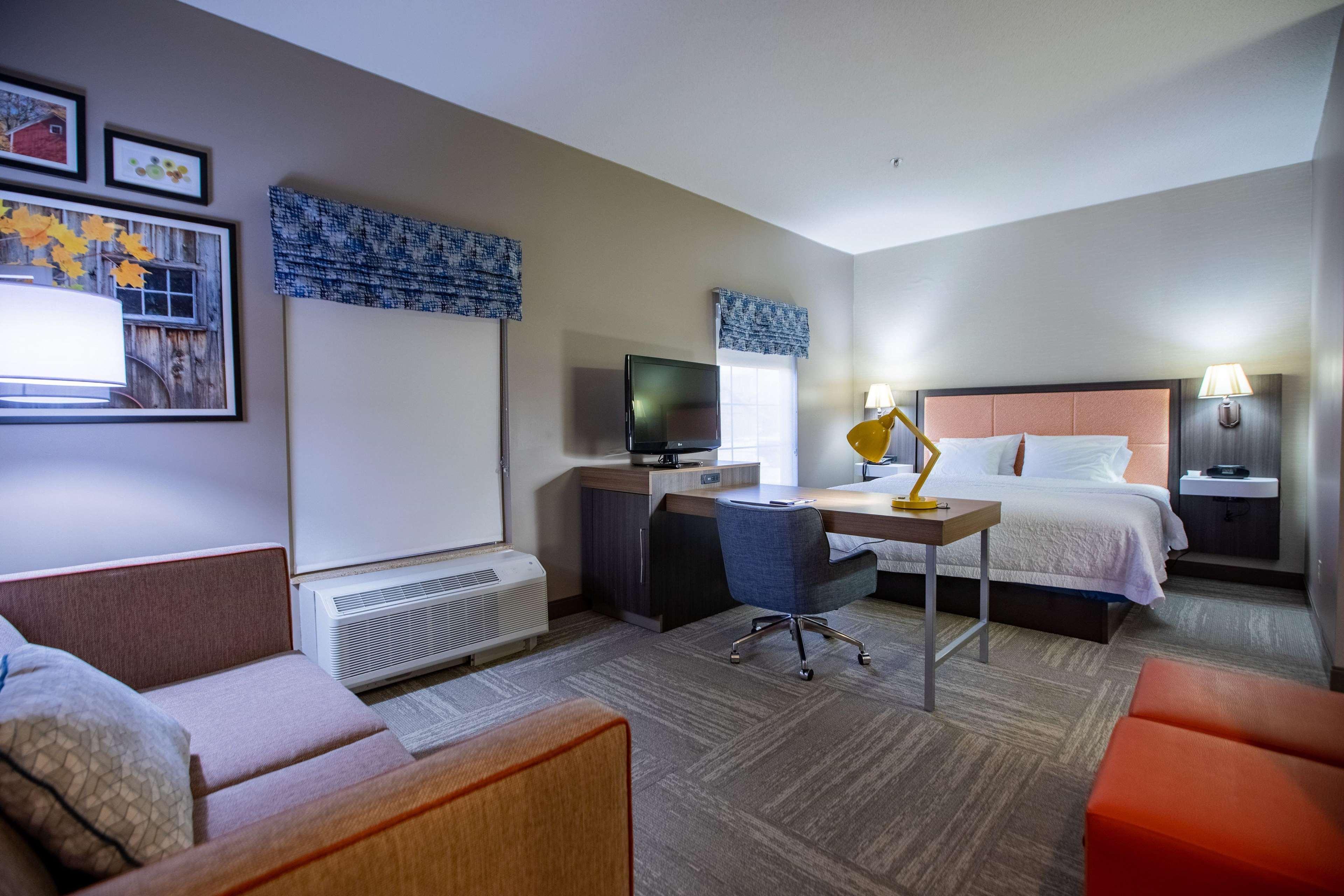 Hampton Inn Hadley-Amherst Area Esterno foto