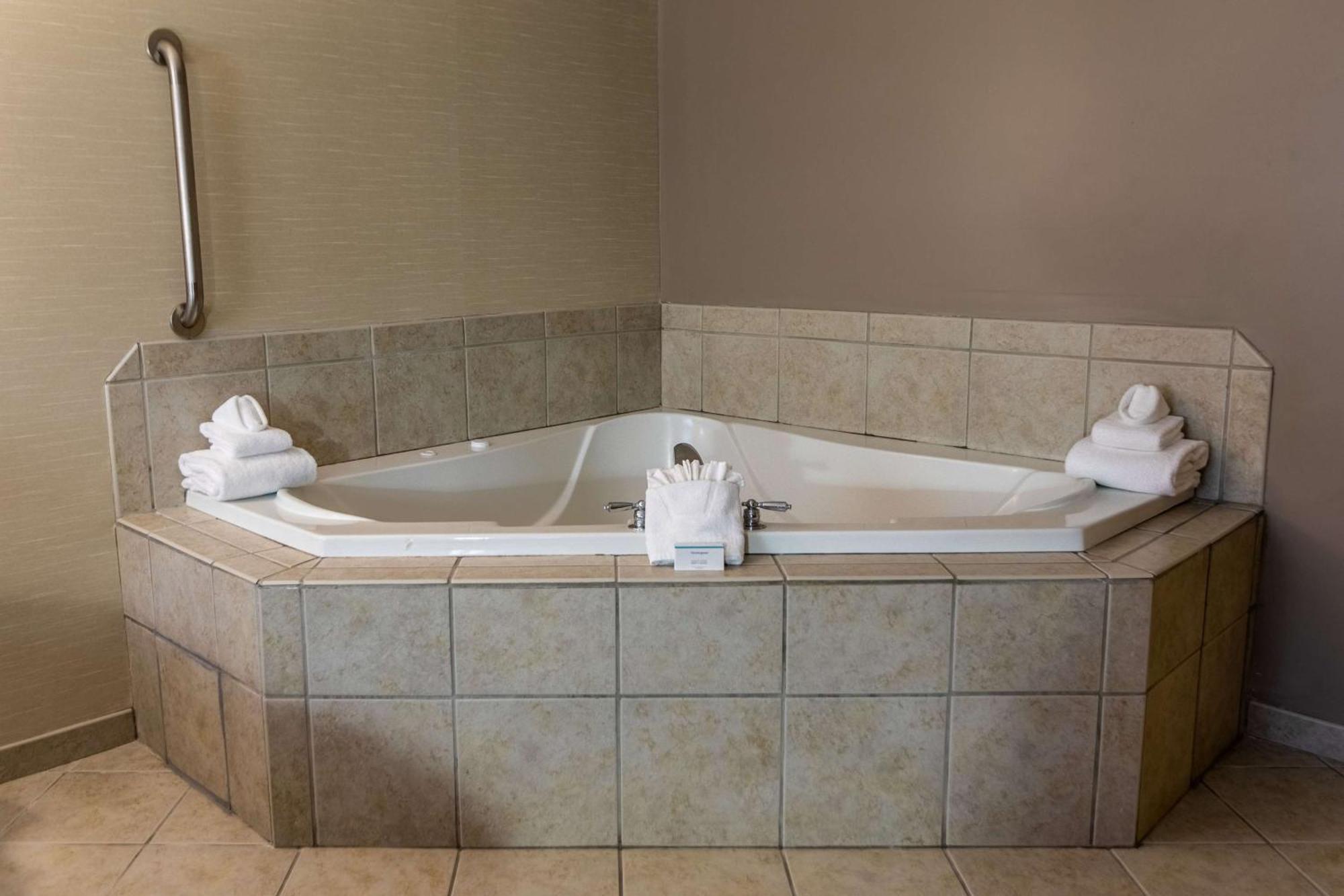 Hampton Inn Hadley-Amherst Area Esterno foto